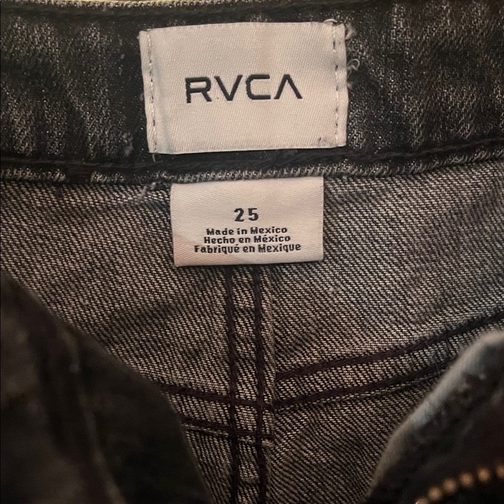 RVCA Black High-rise Denim Frayed Shorts - Picture 2 of 3